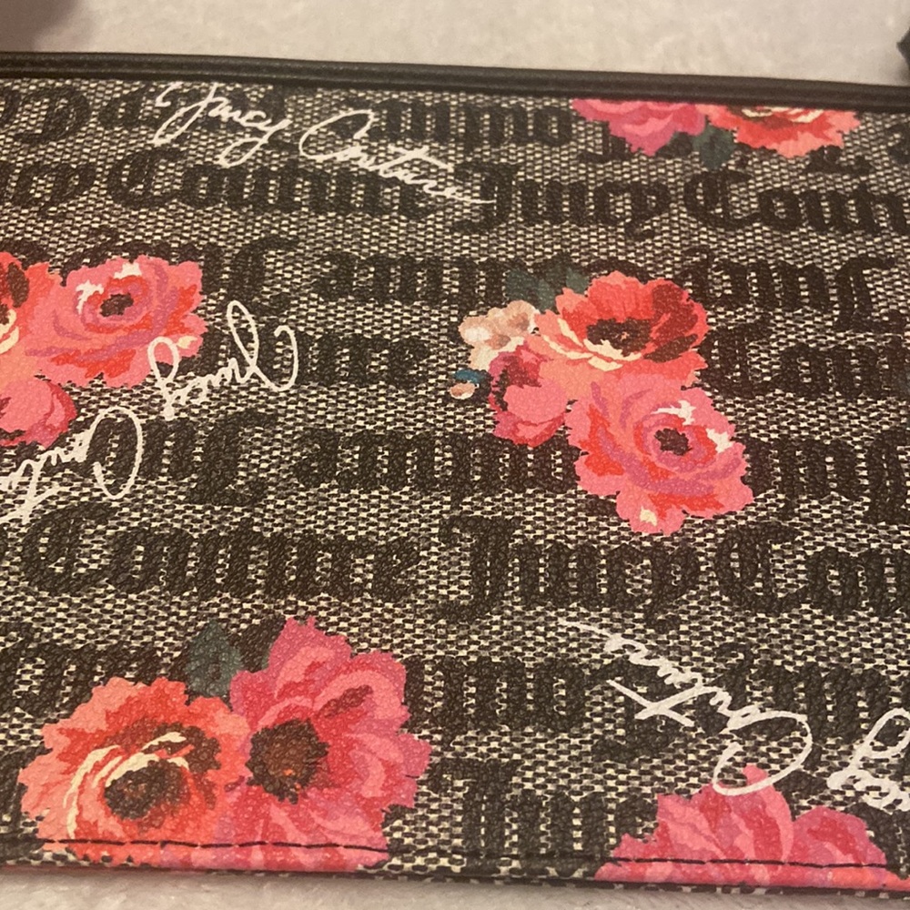 NWOT Juicy Couture Wristlet - Picture 4 of 10